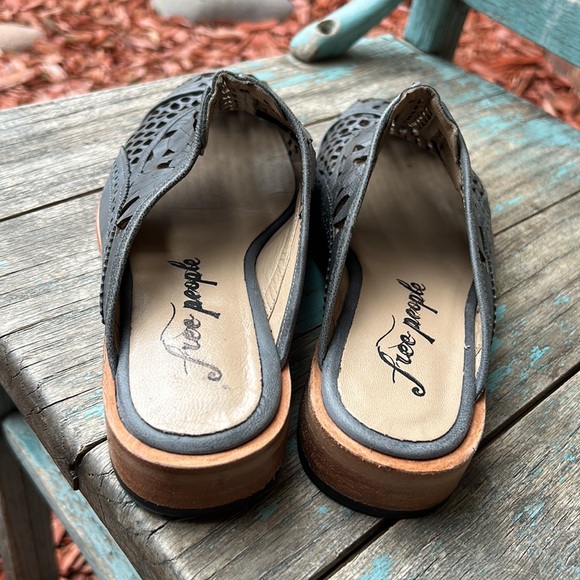 Free People size 37 Charcoal Leather Paramount Slip on Laser Cut Mules - Picture 6 of 9